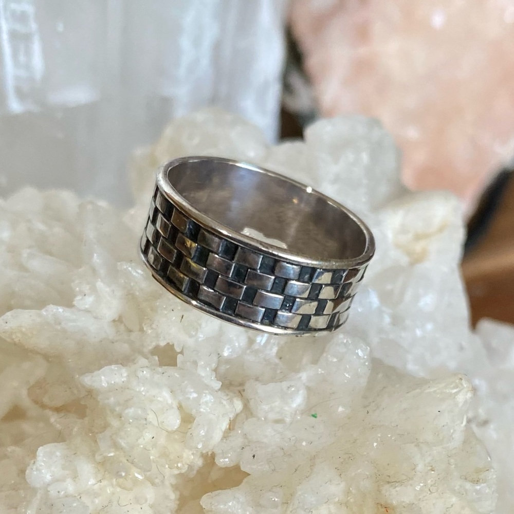Geometric Simple Rectangle Weave Pattern Design - 925 Sterling Silver Ring - Picture 3 of 4
